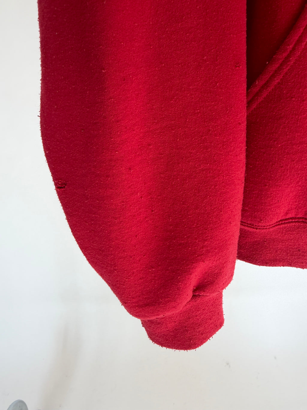 VINTAGE RED ZIP-UP HOODIE