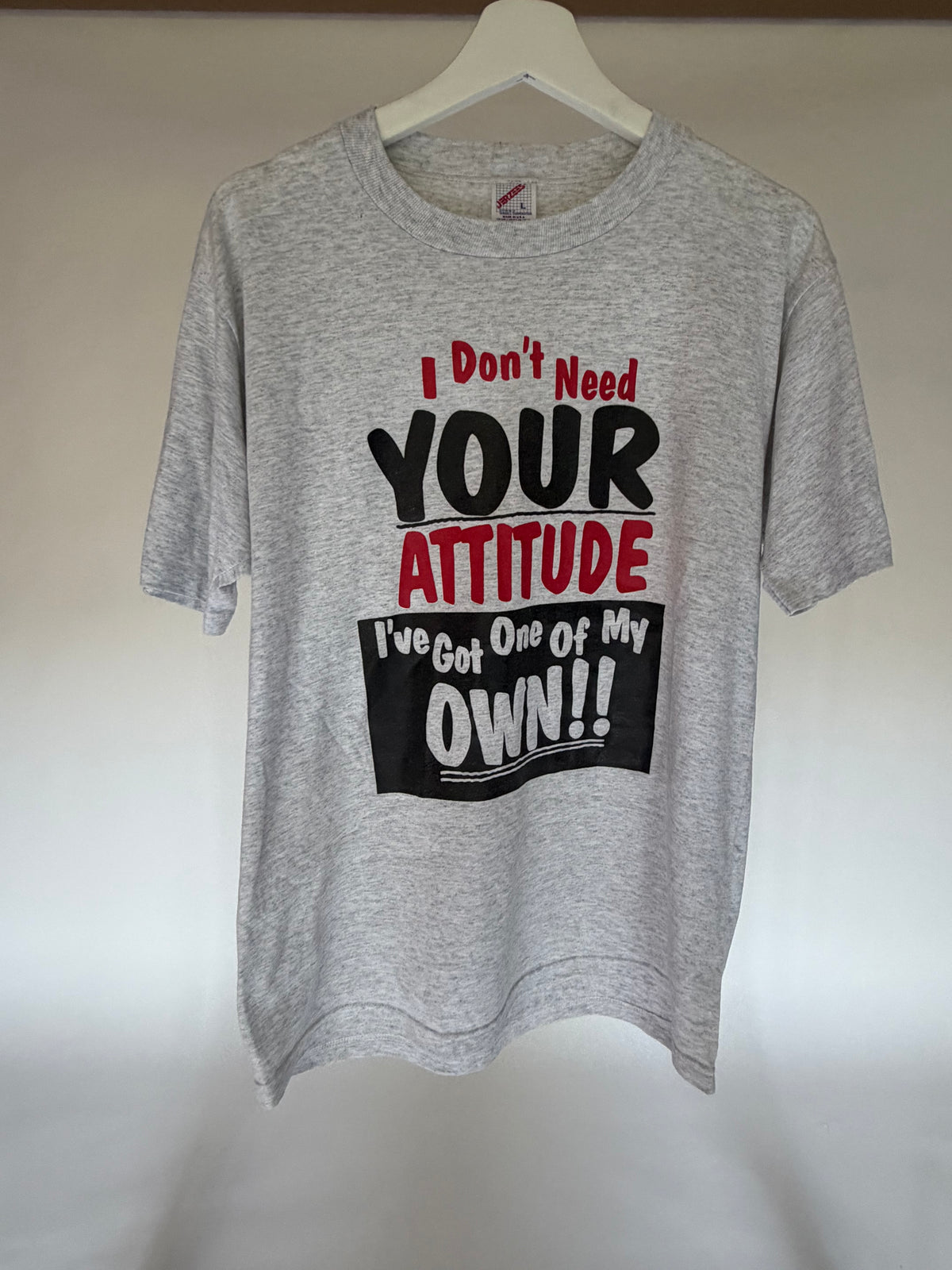 VINTAGE ATTITUDE GRAPHIC TEE