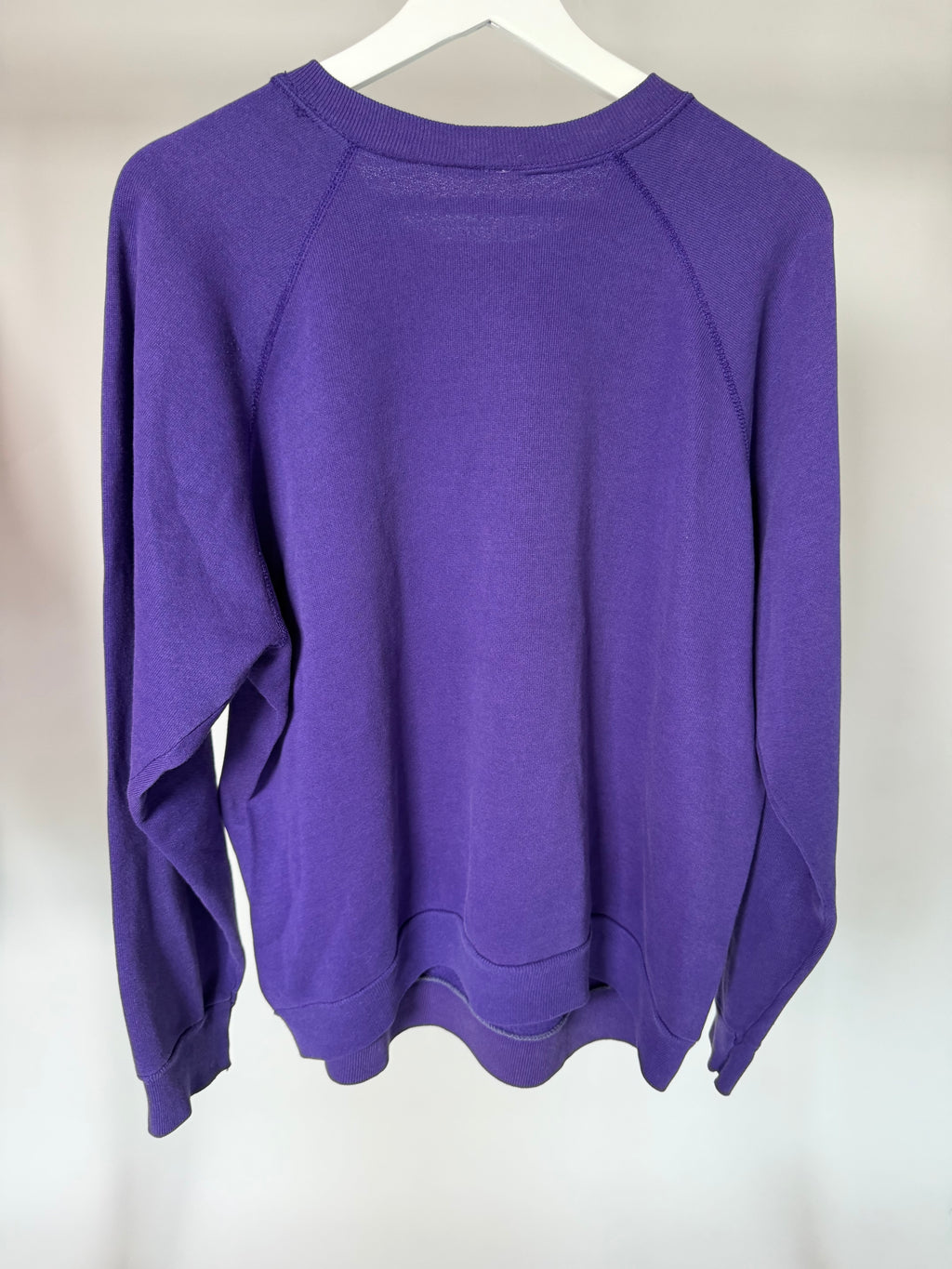 VINTAGE PURPLE SNOOPY WASHINGTON HUSKIES SWEATER
