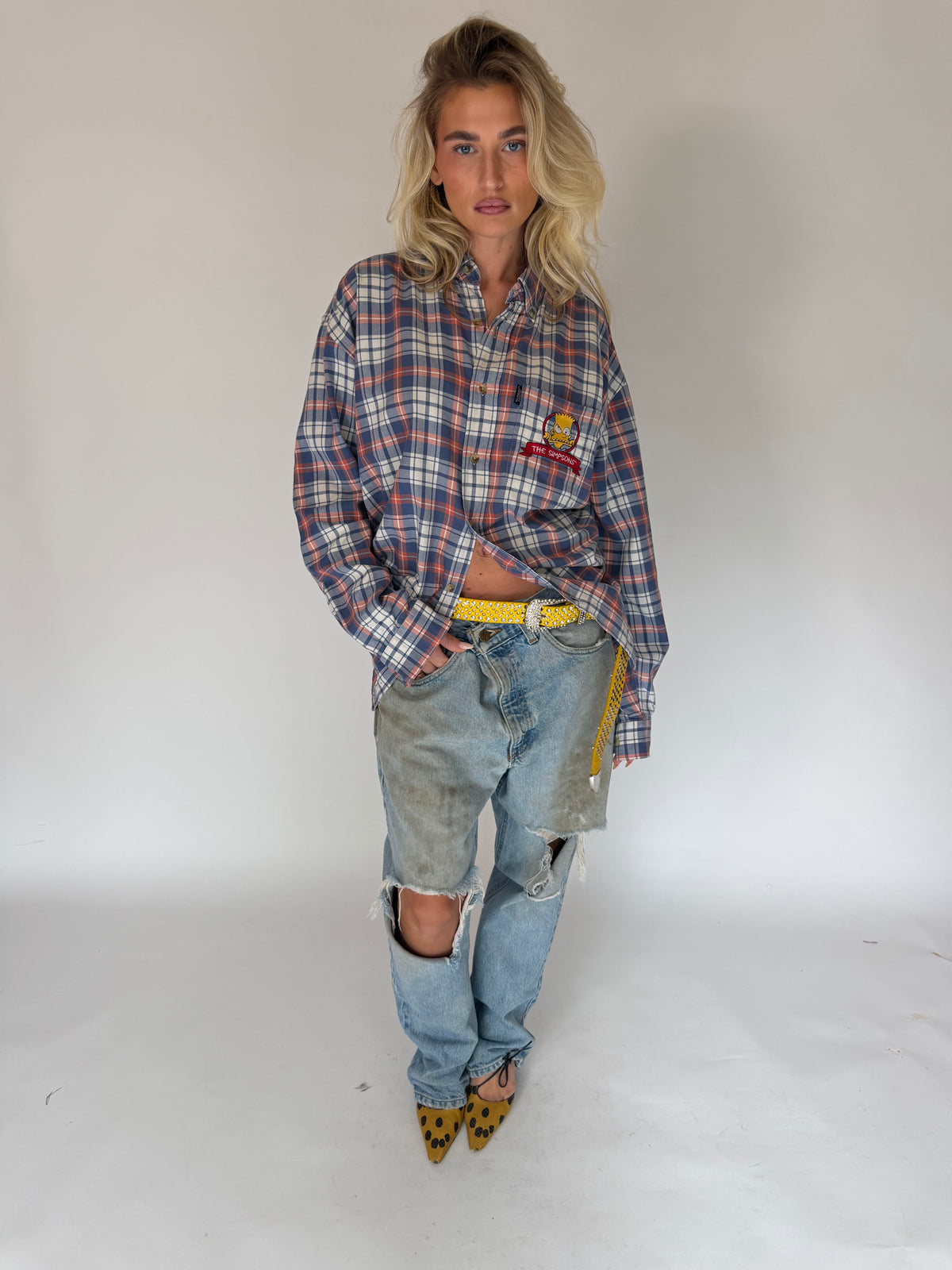 VINTAGE CARHARTT DISTRESSED DENIM JEANS