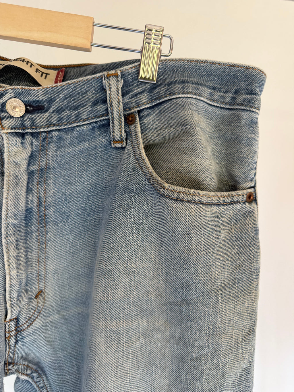 VINTAGE LEVI’S 505 JEANS