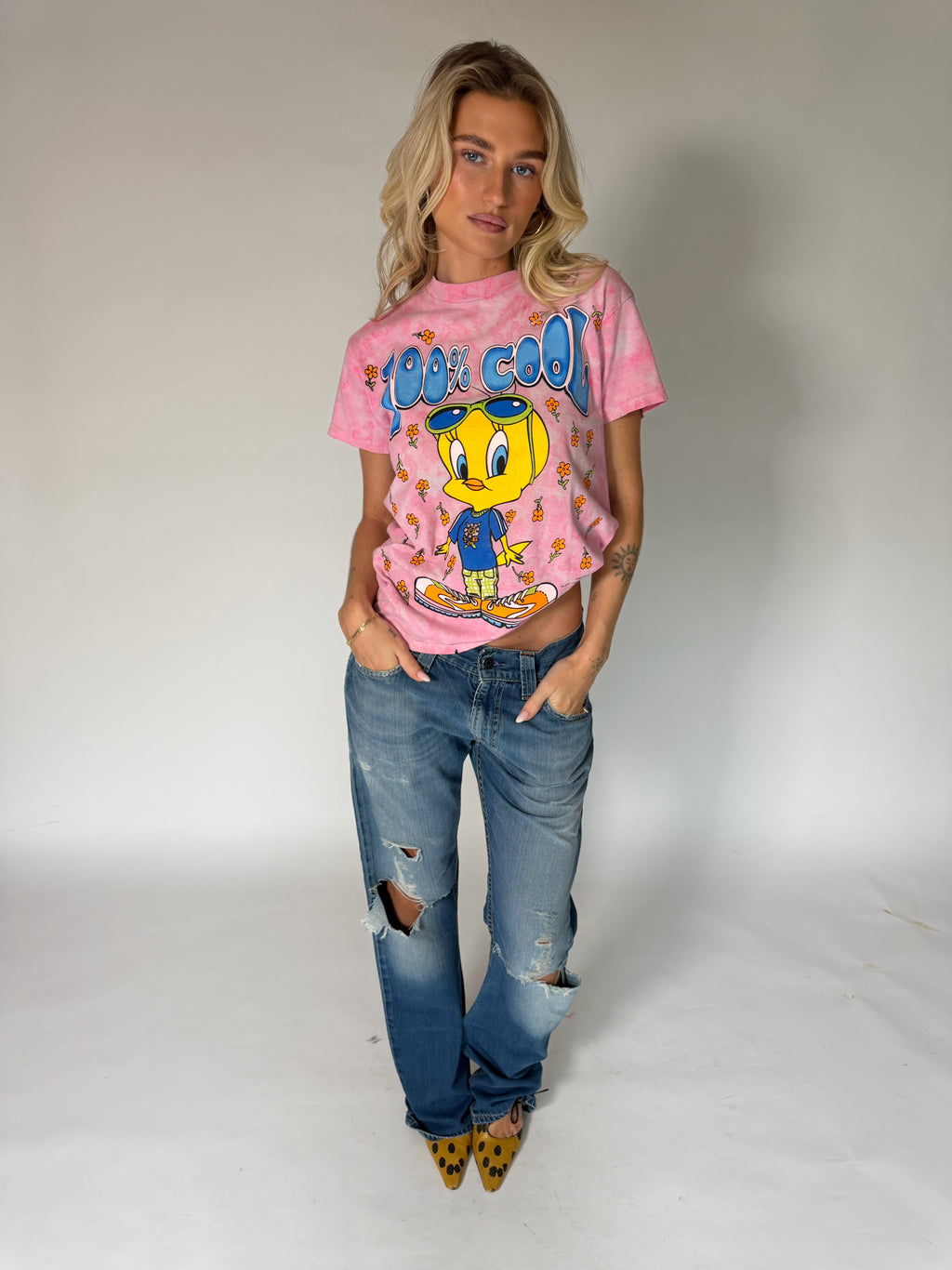 VINTAGE PINK TIE-DYE TWEETY GRAPHIC TEE