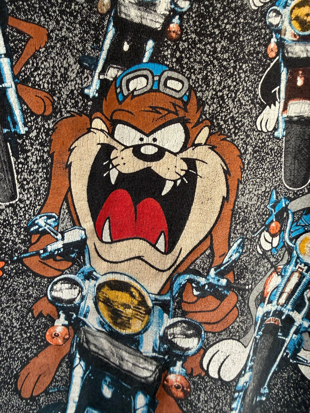 VINTAGE LOONEY TUNES BIKER TEE