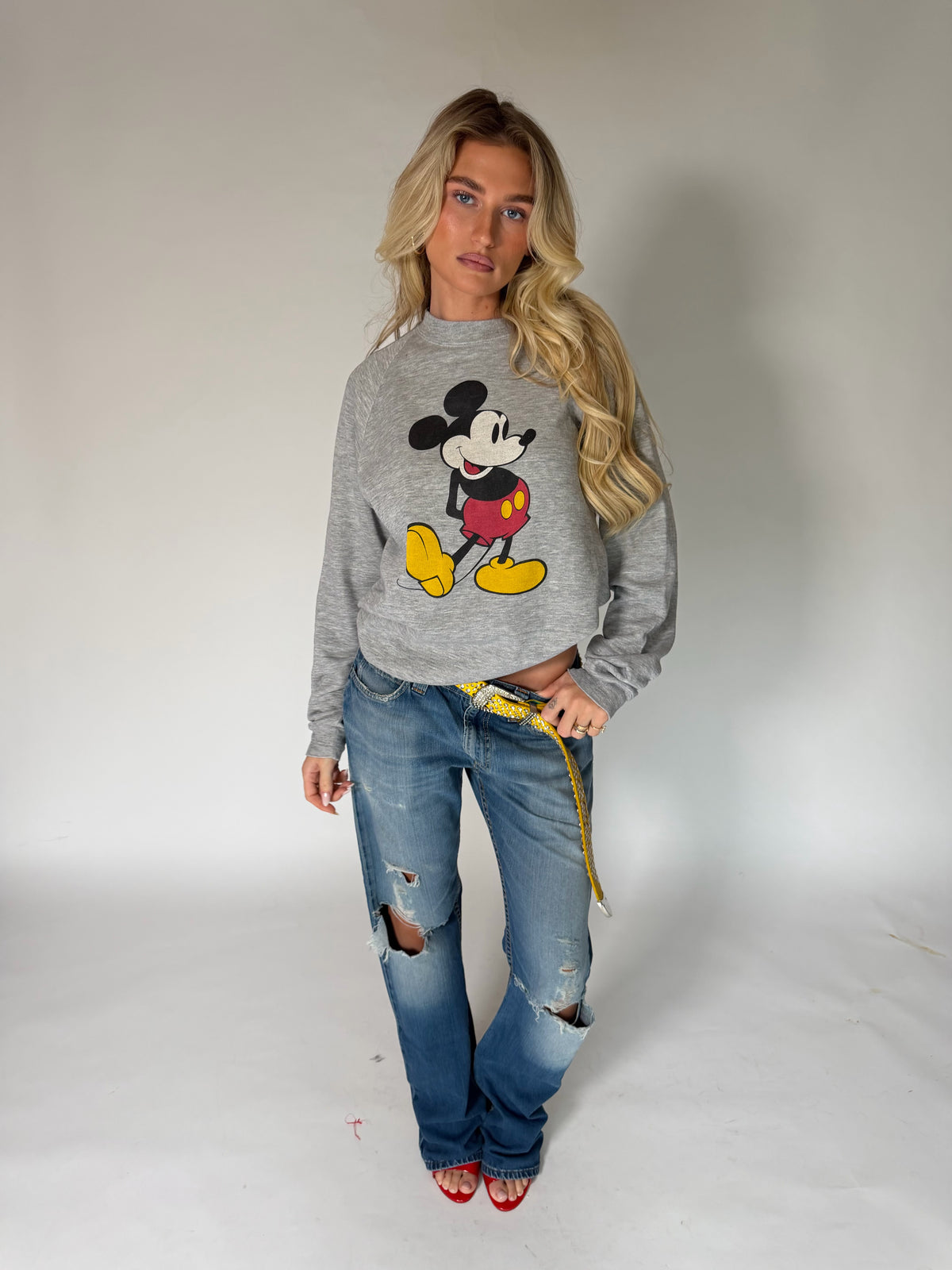VINTAGE GREY MICKEY MOUSE GRAPHIC SWEATER
