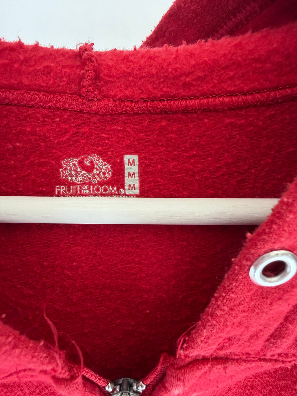 VINTAGE RED ZIP-UP HOODIE