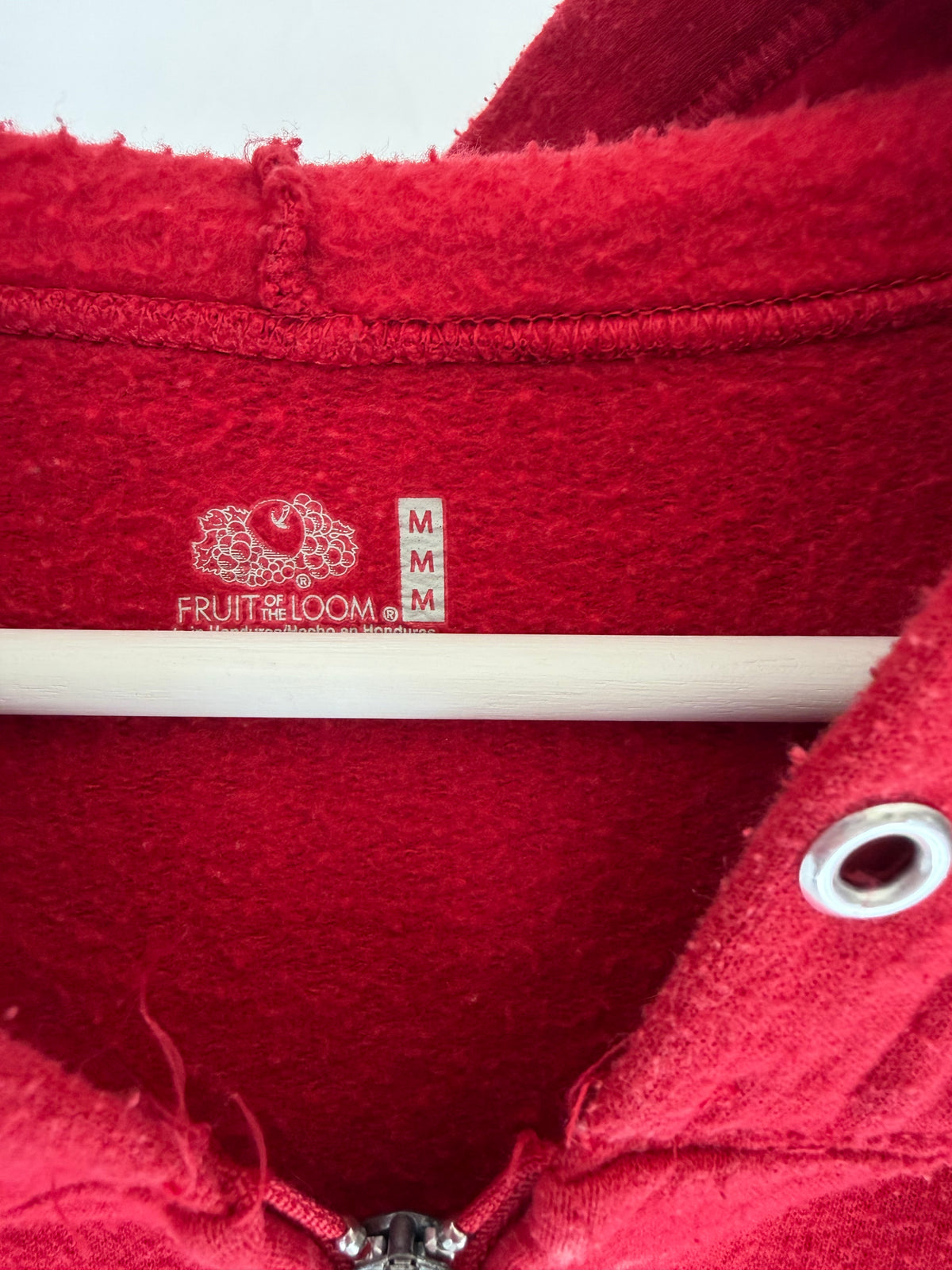 VINTAGE RED ZIP-UP HOODIE