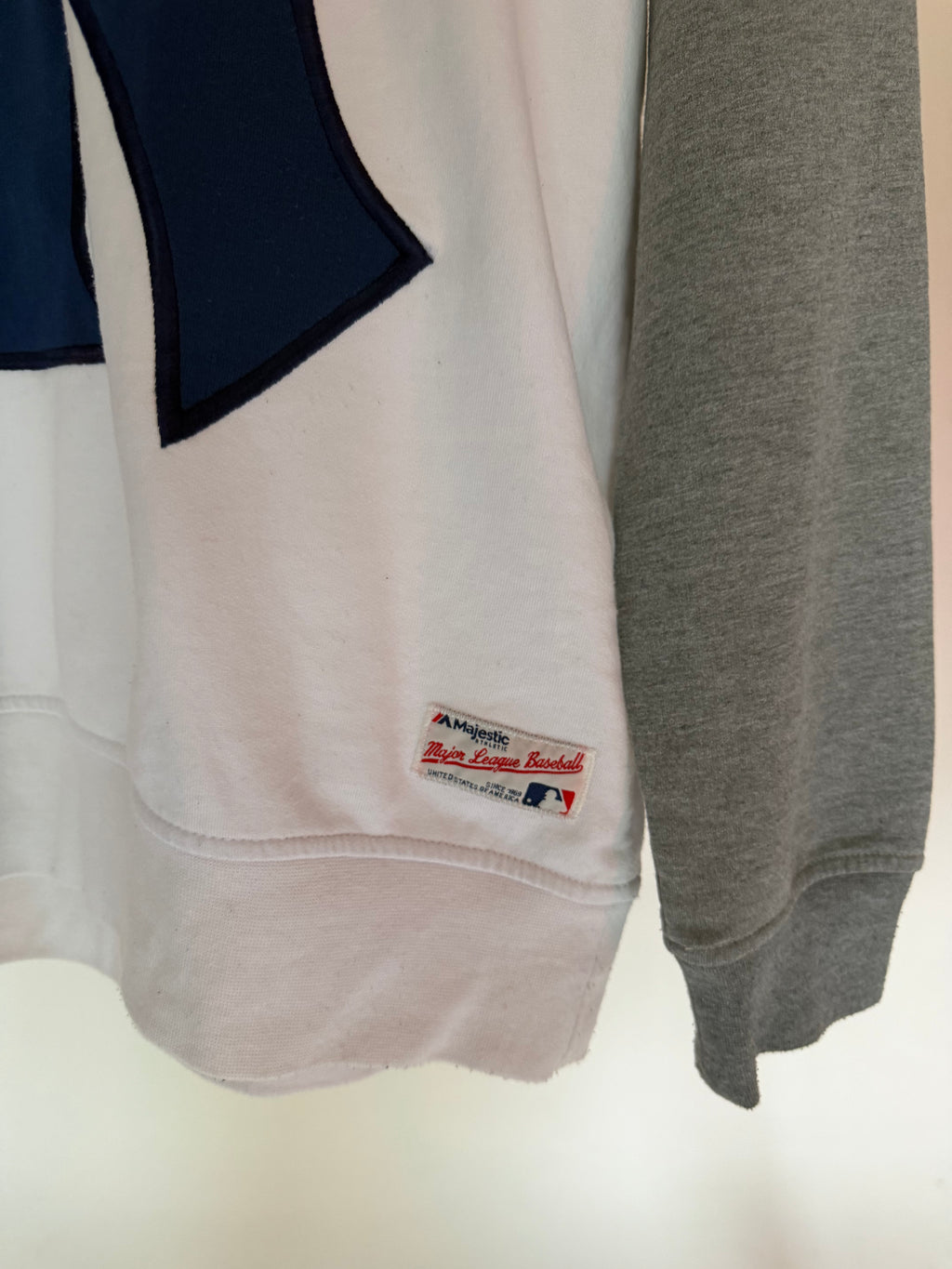 VINTAGE NEW YORK YANKEES SWEATSHIRT
