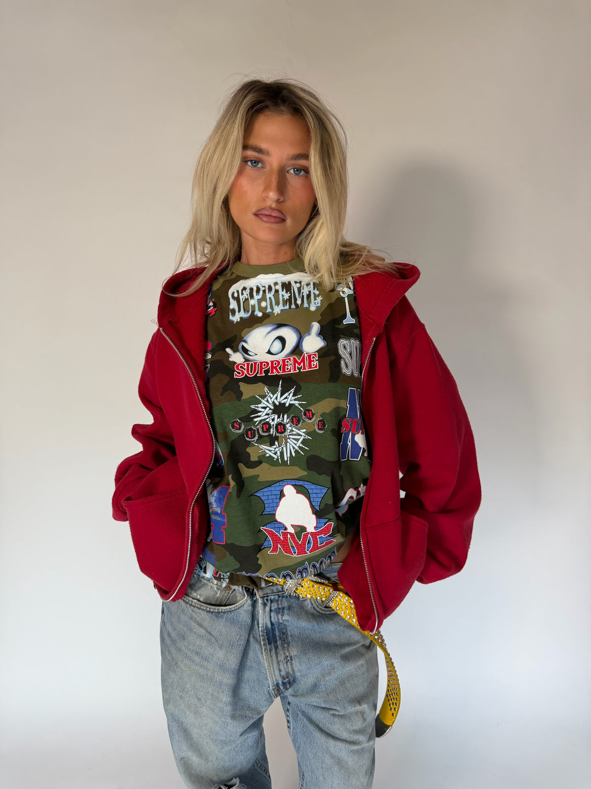 VINTAGE RED ZIP-UP HOODIE