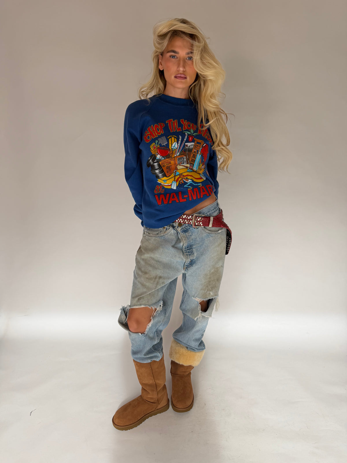 VINTAGE WALMART GRAPHIC SWEATSHIRT