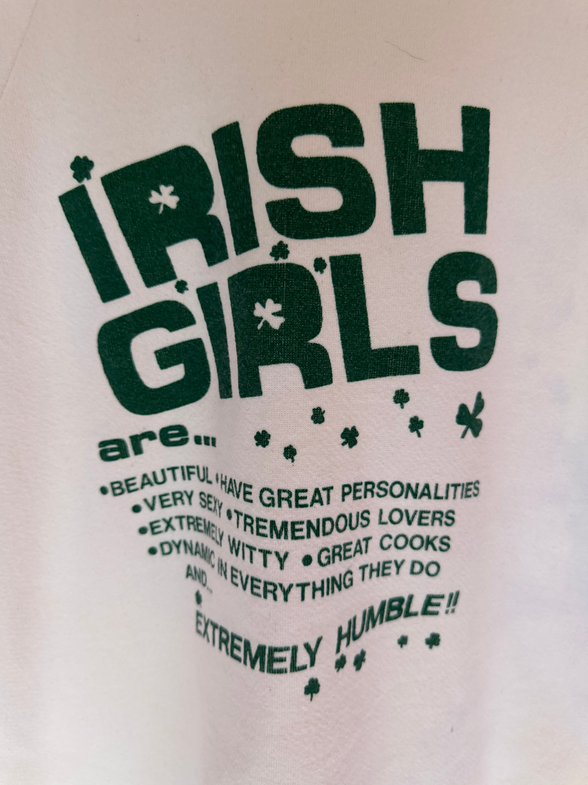 VINTAGE IRISH GIRLS GRAPHIC SWEATSHIRT