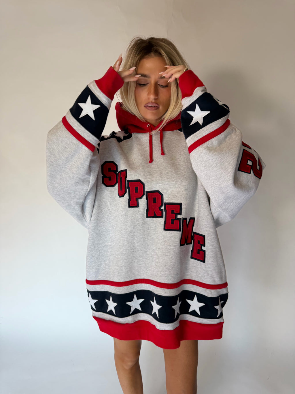 SUPREME STARS HOODIE