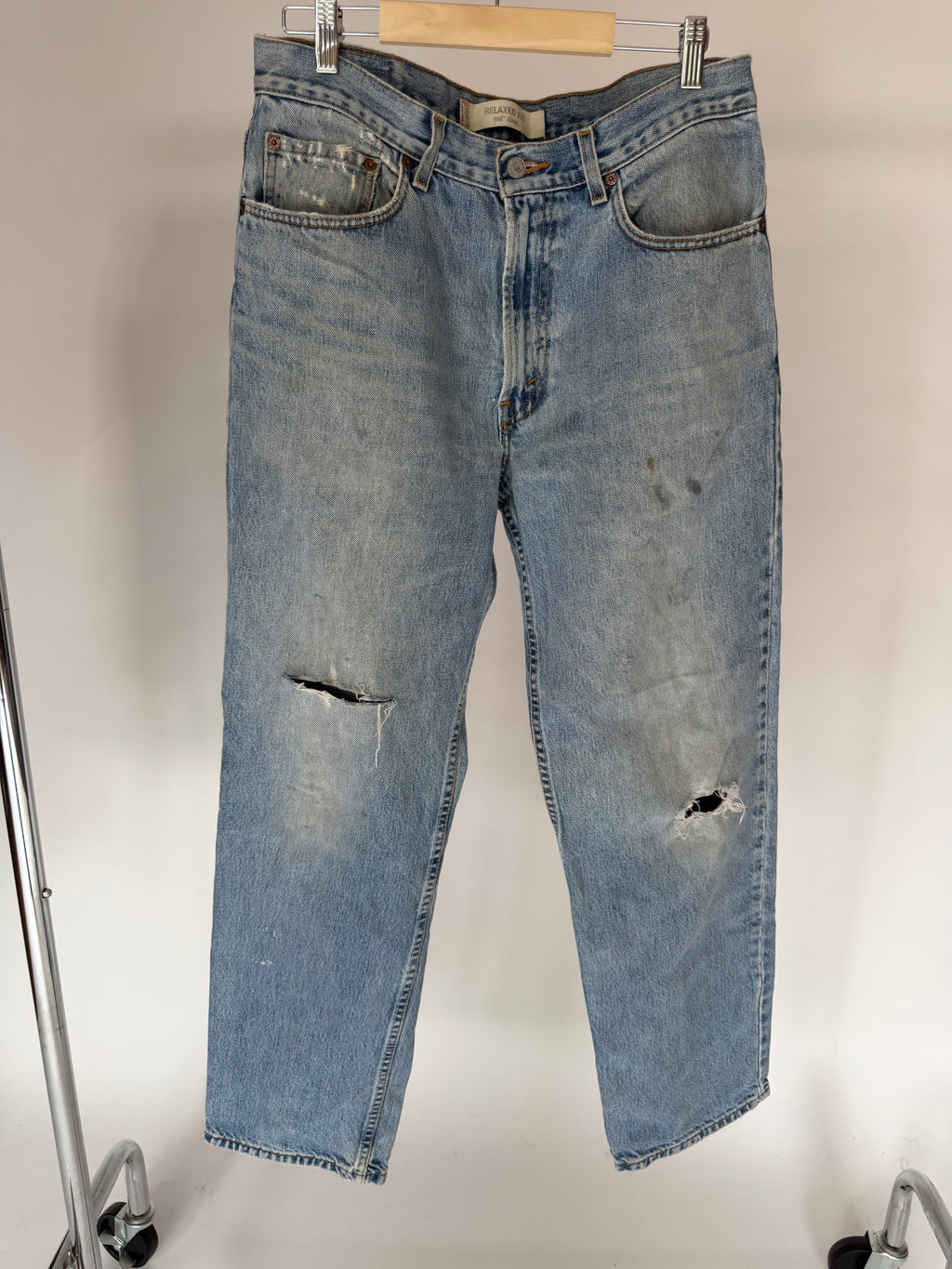 VINTAGE LEVI’S 550 JEANS