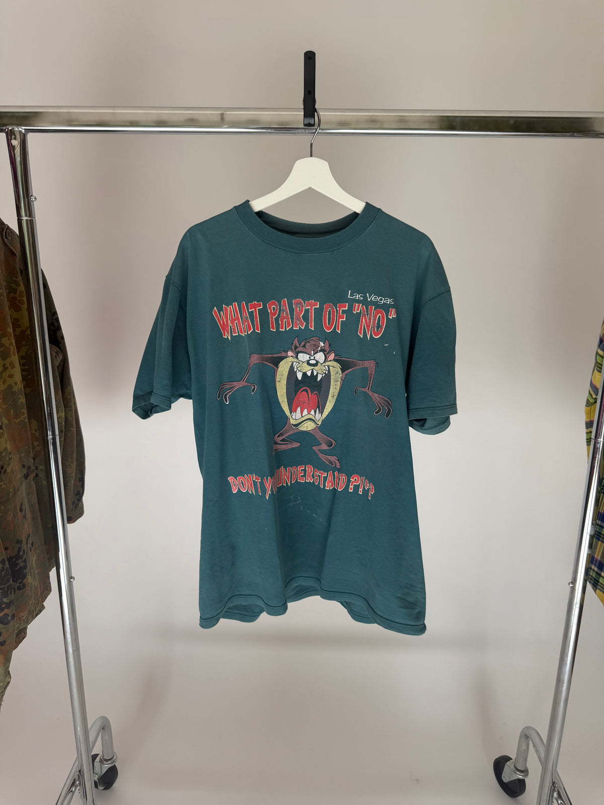 VINTAGE TAZ GRAPHIC TEE