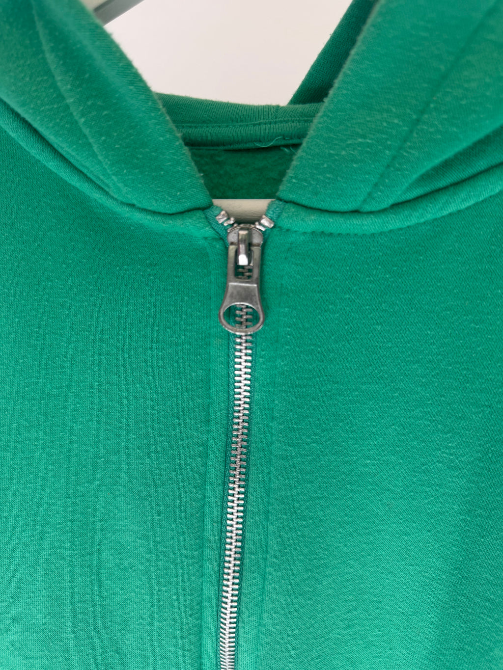 VINTAGE GREEN ZIP-UP HOODIE